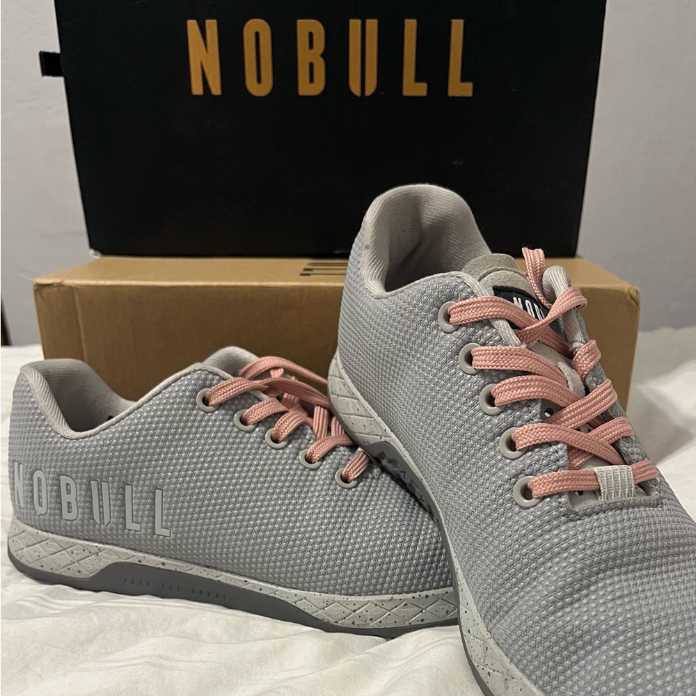 Nobull athletic trainers women’s size 8.5/men’s 7
